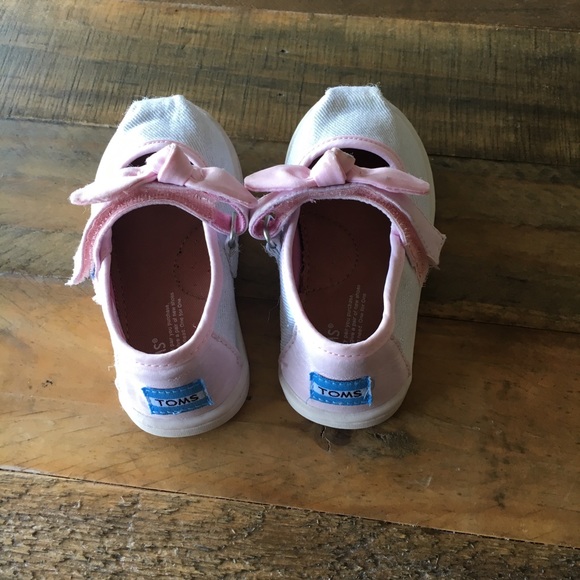 Toms Iridescent Bow Maryjane Sneaker 💓 - Picture 7 of 8